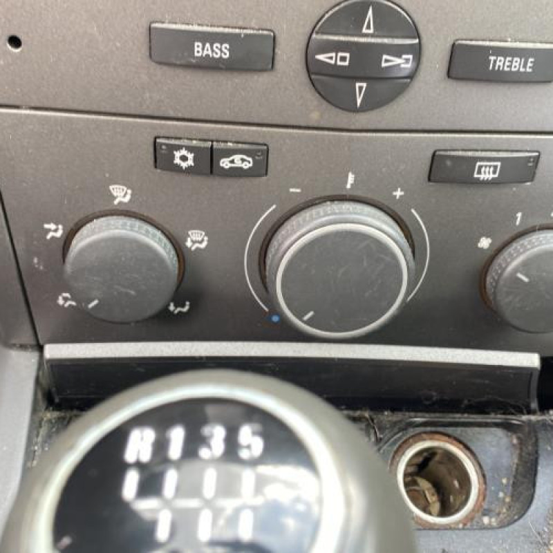 Calandre OPEL ASTRA H Photo n°12