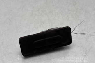 Bouton de coffre RENAULT CLIO 5 Photo n°1