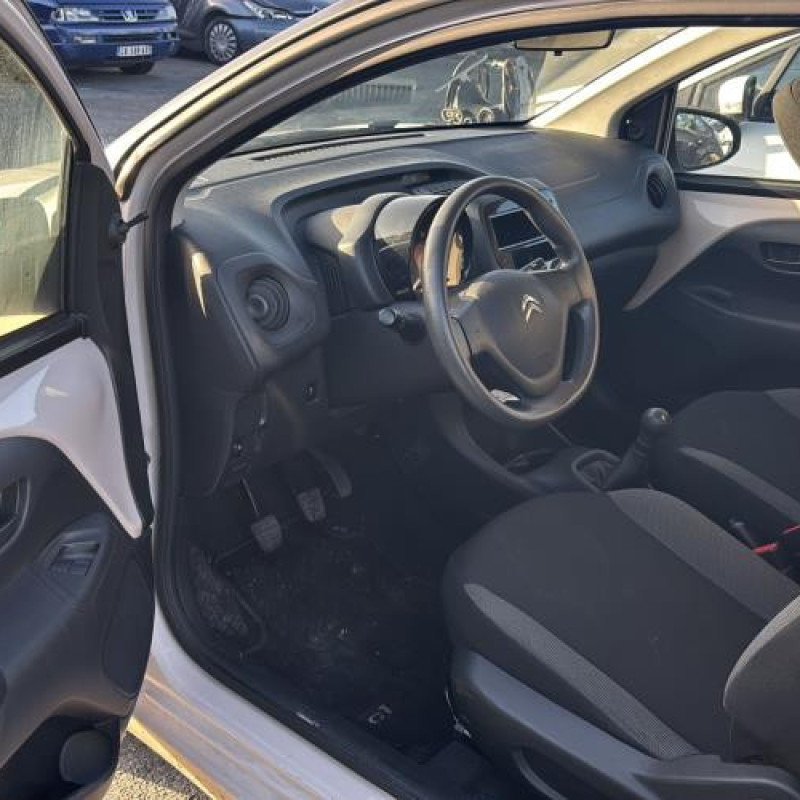 Poignee porte avant droit CITROEN C1 2 Photo n°13