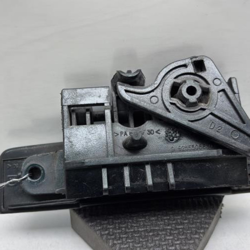 Poignee porte arriere droit PEUGEOT 405 Photo n°2