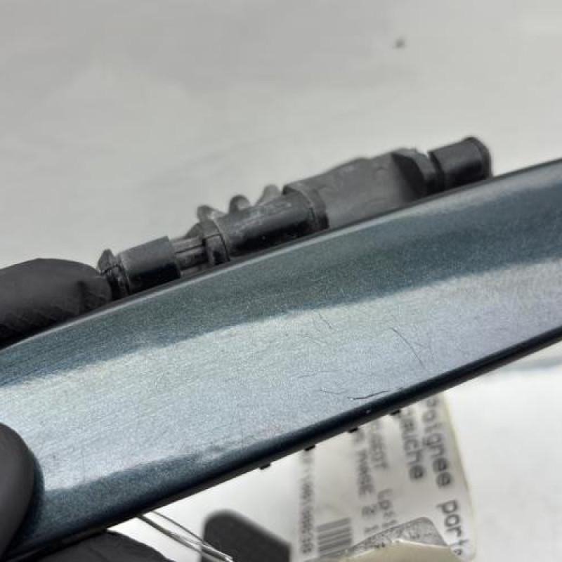 Poignee porte arriere gauche PEUGEOT 405 Photo n°2