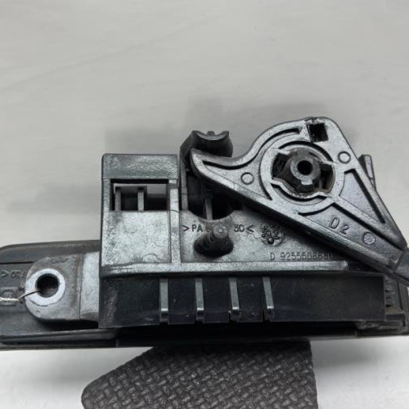 Poignee porte avant droit PEUGEOT 405 Photo n°2