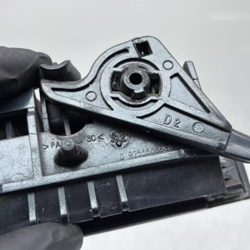 Poignee porte avant droit PEUGEOT 405 Photo n°3