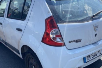 Poignee porte avant gauche DACIA SANDERO 1