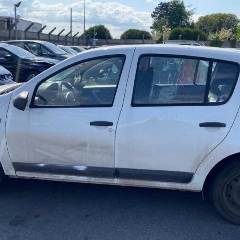 Poignee porte avant gauche DACIA SANDERO 1 Photo n°9