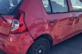 Poignee porte avant gauche DACIA SANDERO 1