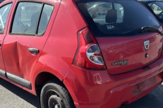 Poignee porte avant gauche DACIA SANDERO 1