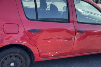 Poignee porte avant gauche DACIA SANDERO 1