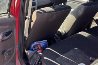 Poignee porte avant gauche DACIA SANDERO 1