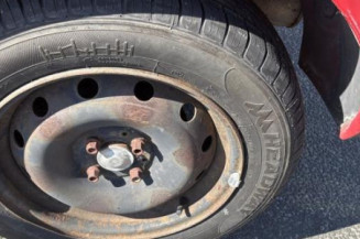 Poignee porte avant gauche DACIA SANDERO 1