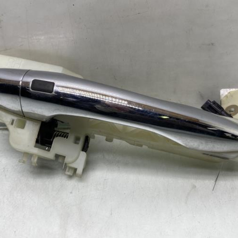 Poignee porte avant droit KIA SPORTAGE 3 Photo n°1