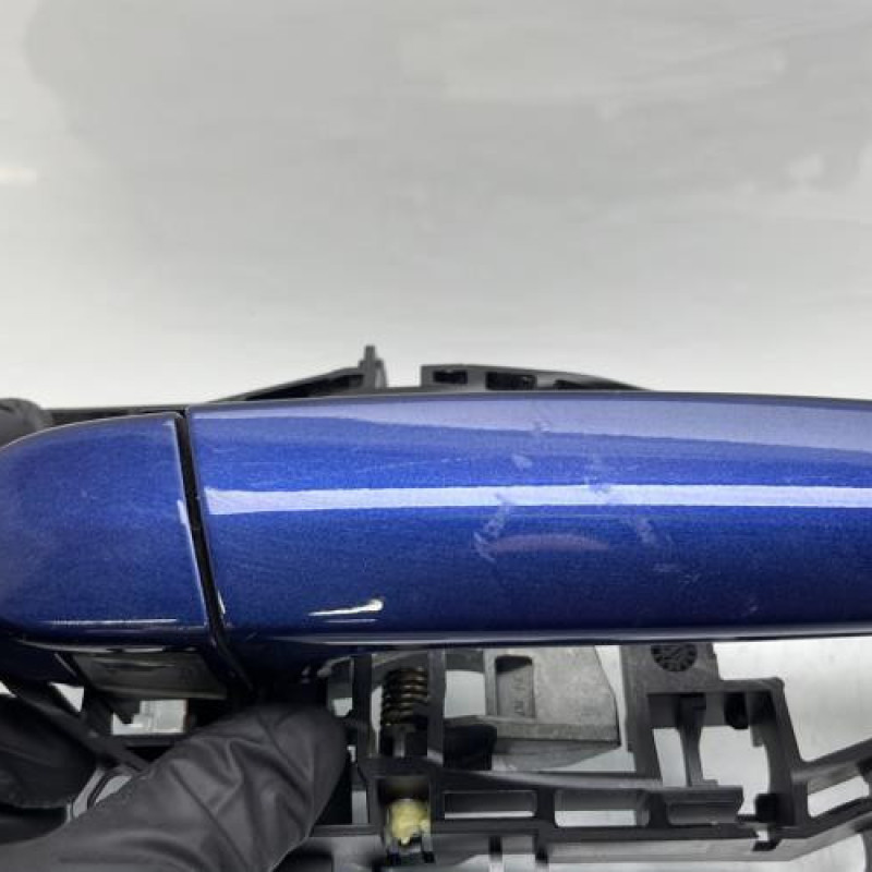 Poignee porte avant droit BMW SERIE 1 F21 Photo n°4