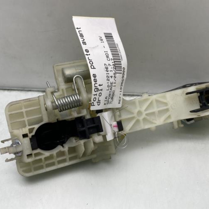 Poignee porte avant droit KIA SPORTAGE 4 Photo n°2