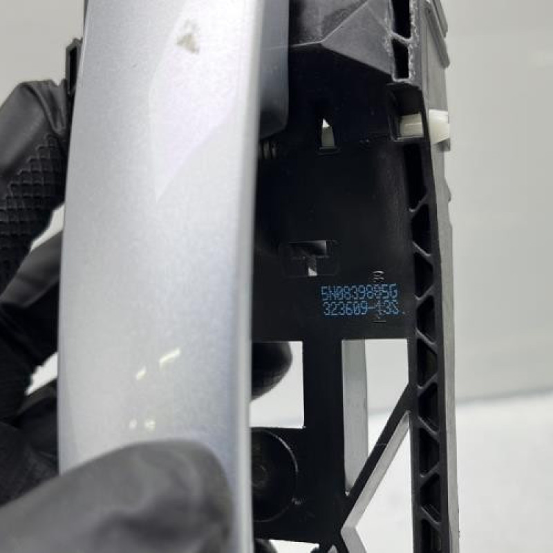 Poignee porte arriere gauche VOLKSWAGEN POLO 5 Photo n°4