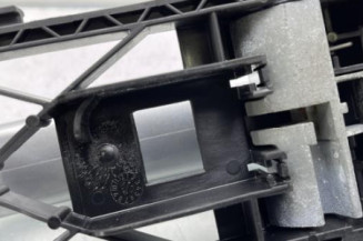 Poignee porte arriere gauche VOLKSWAGEN POLO 5