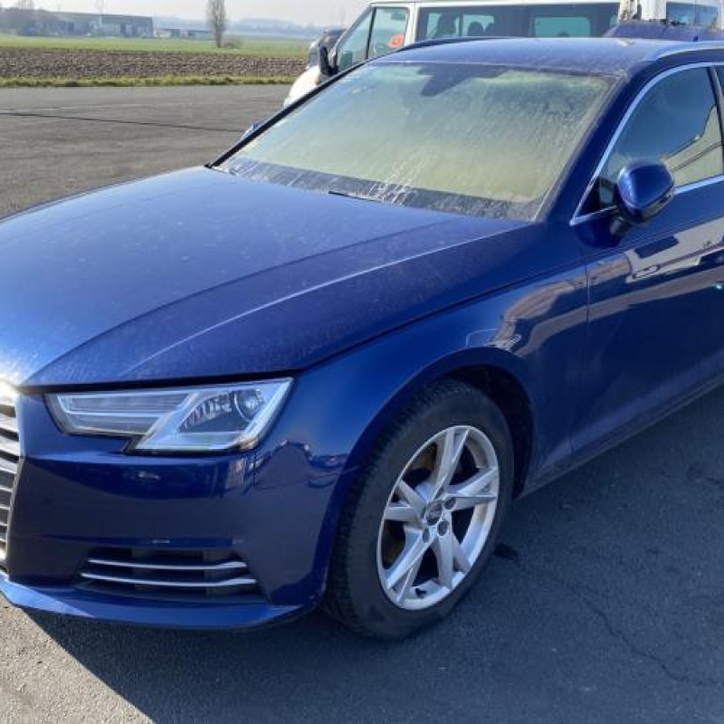 Poignee porte avant droit AUDI A4 4 Photo n°4