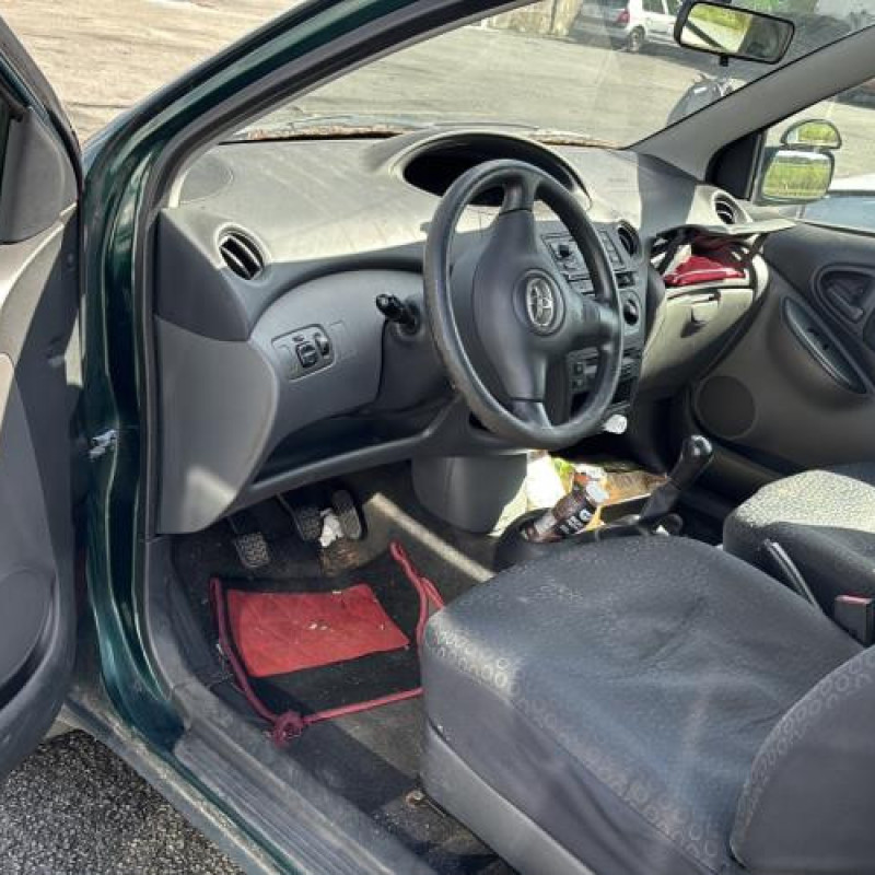 Poignee porte avant droit TOYOTA YARIS 1 Photo n°12