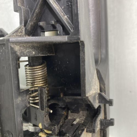 Poignee porte avant droit RENAULT TRAFIC 3 COURT