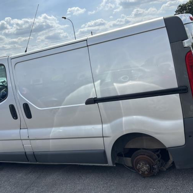 Poignee porte avant droit NISSAN PRIMASTAR 1 Photo n°10