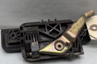 Poignee porte arriere gauche PEUGEOT 106
