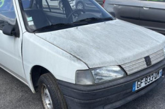 Poignee porte arriere gauche PEUGEOT 106