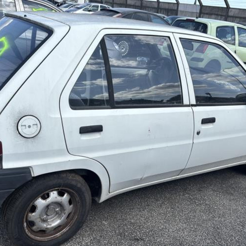 Poignee porte arriere gauche PEUGEOT 106 Photo n°10