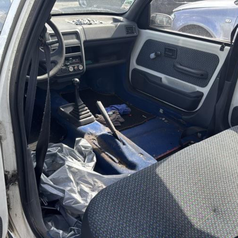 Poignee porte arriere gauche PEUGEOT 106 Photo n°16