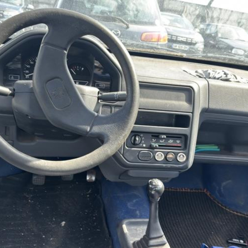 Poignee porte arriere gauche PEUGEOT 106 Photo n°17