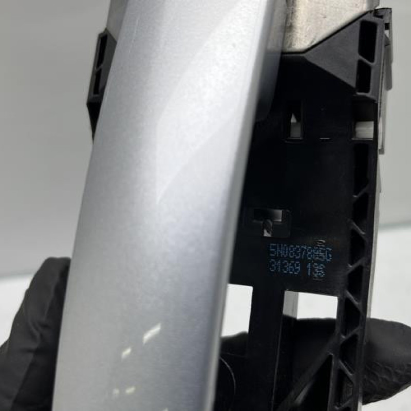 Poignee porte avant gauche VOLKSWAGEN POLO 5 Photo n°4