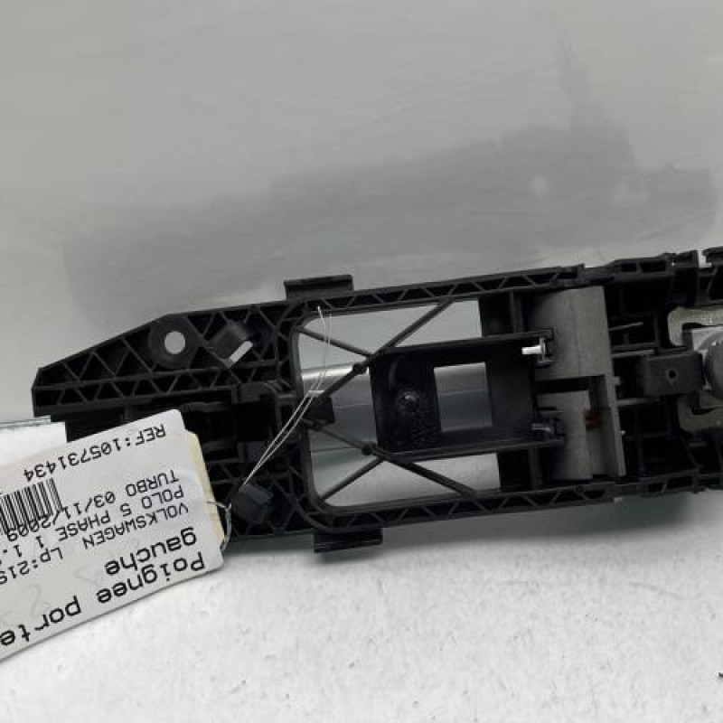 Poignee porte avant gauche VOLKSWAGEN POLO 5 Photo n°5