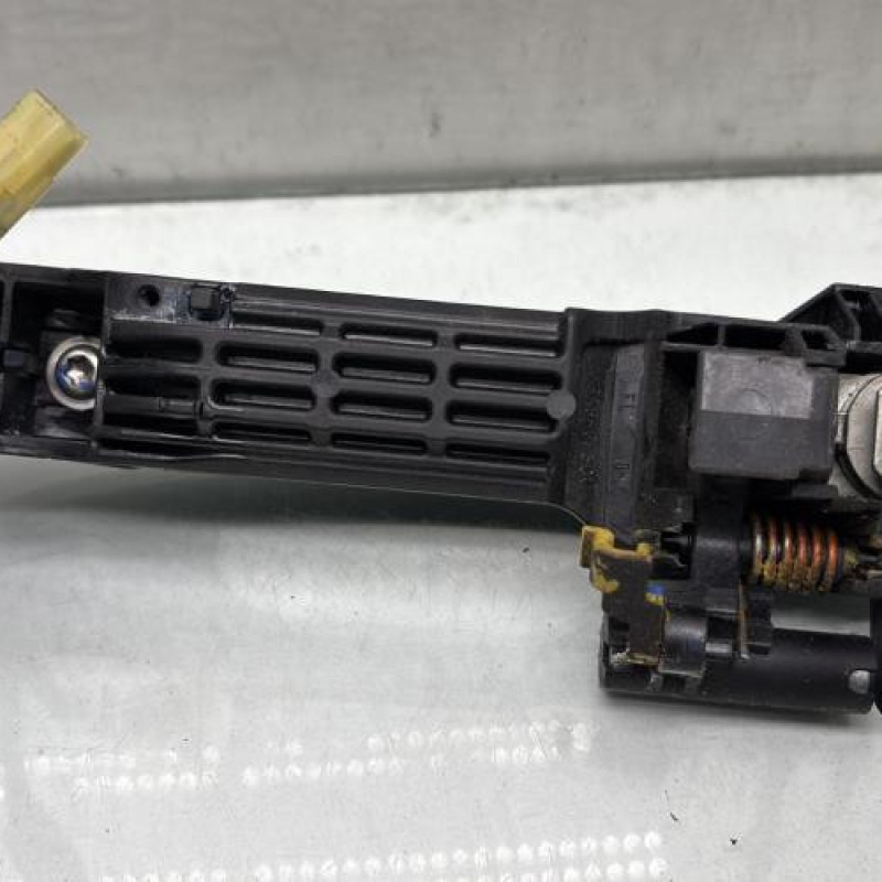 Poignee porte avant gauche SUZUKI SWIFT 3 Photo n°5