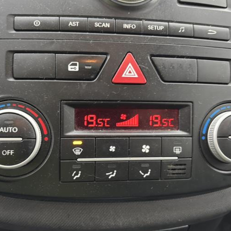 Poignee porte avant droit KIA CEE-D 1 SPORT WAGON Photo n°20