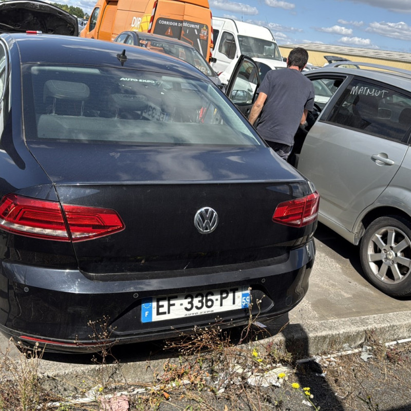 VOLKSWAGEN PASSAT 7 PHASE 1 2.0 TDI - 16V TURBO Photo n°21