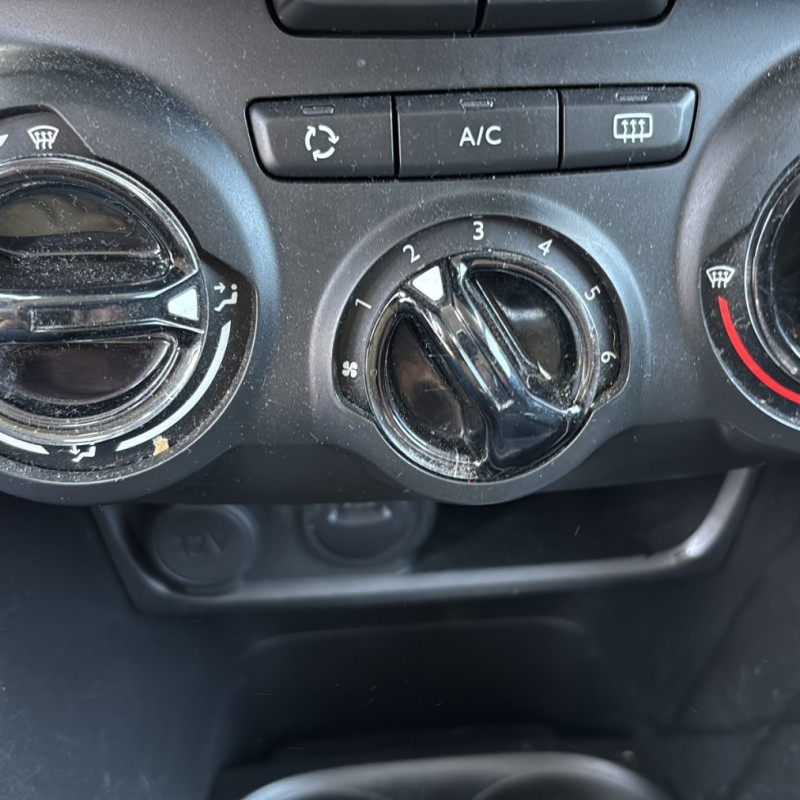 PEUGEOT 208 1 PHASE 2 1.5 BLUE HDI - 16V TURBO Photo n°8