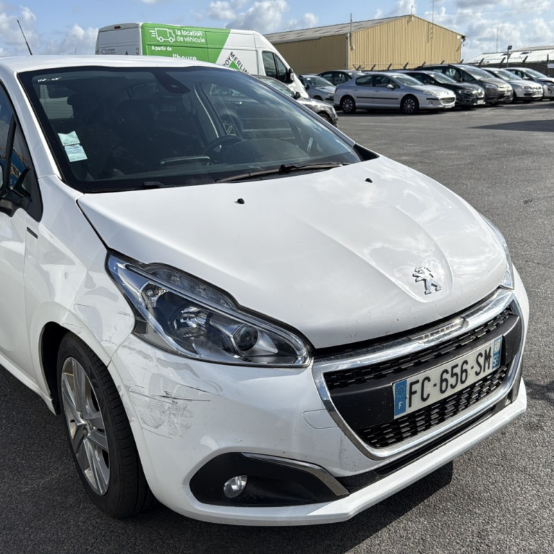 PEUGEOT 208 1 PHASE 2 1.5 BLUE HDI - 16V TURBO Photo n°13