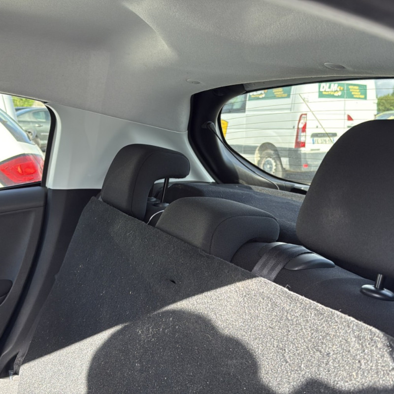 PEUGEOT 208 1 PHASE 2 1.5 BLUE HDI - 16V TURBO Photo n°22