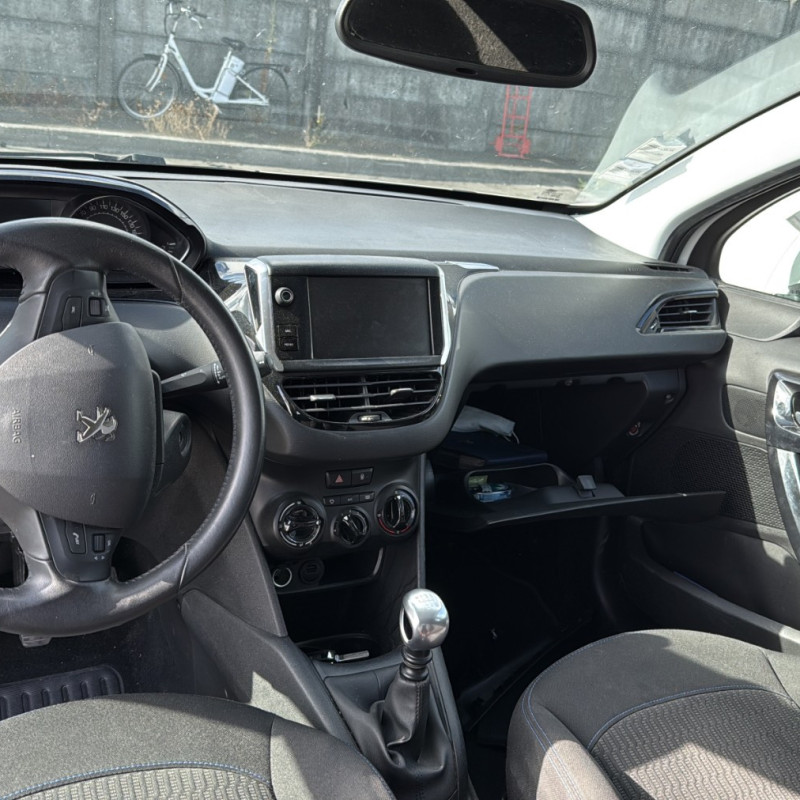 PEUGEOT 208 1 PHASE 2 1.5 BLUE HDI - 16V TURBO Photo n°23