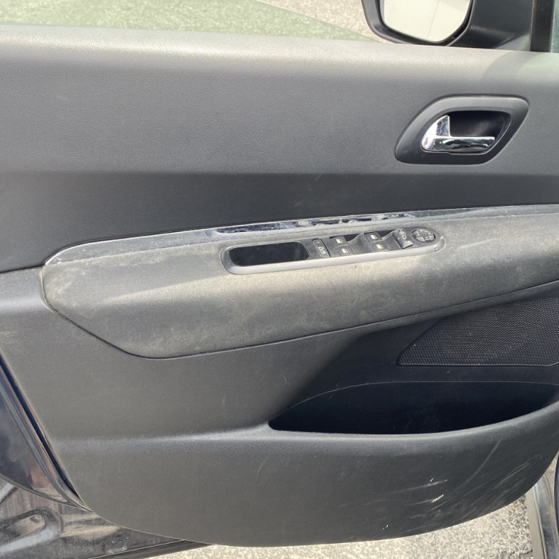 PEUGEOT 3008 1 PHASE 1 1.6 HDI - 8V TURBO Photo n°10