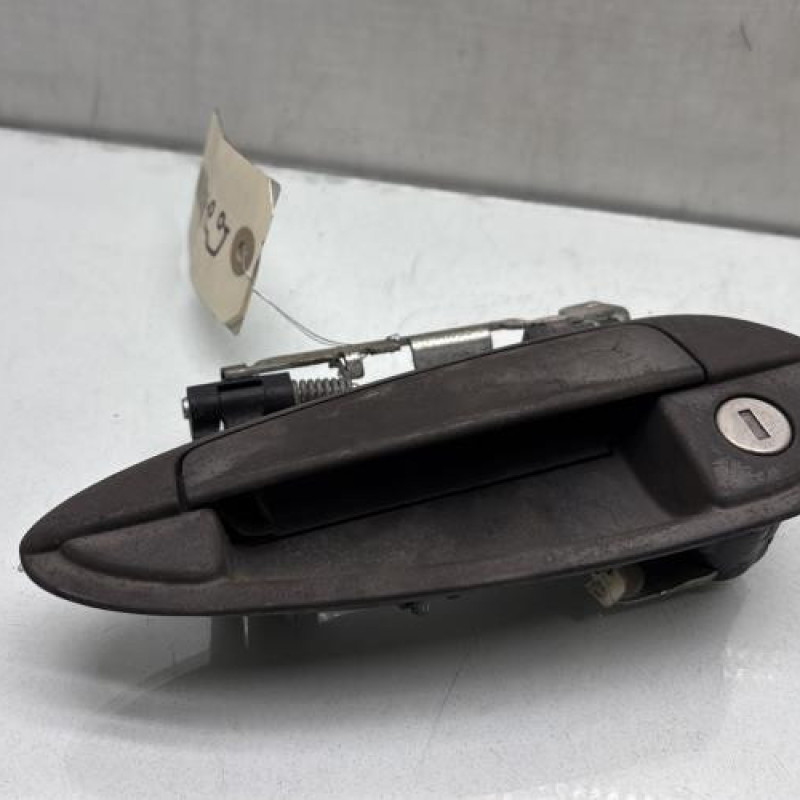 Poignee porte avant gauche FIAT GRANDE PUNTO Photo n°2