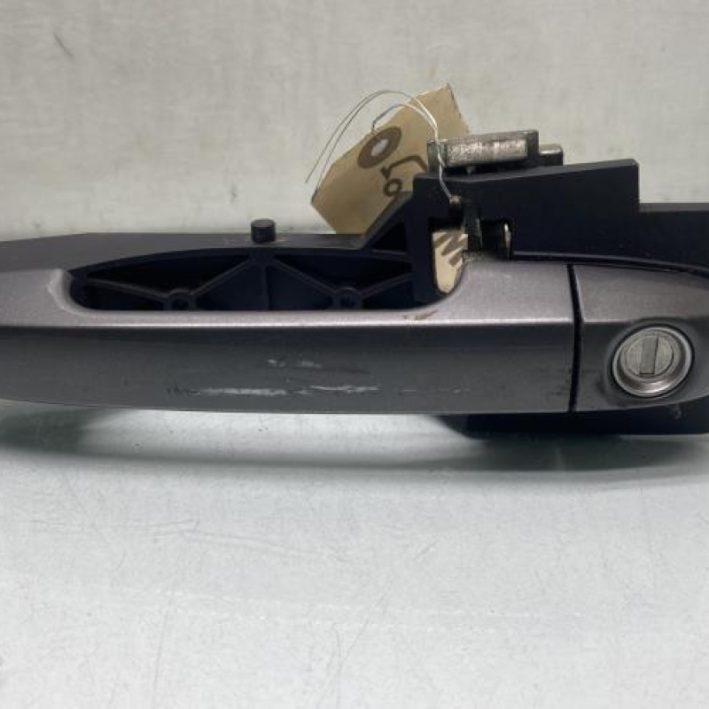 Poignee porte avant gauche KIA CEE-D 1 SPORT WAGON Photo n°1