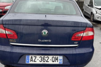 Aile avant gauche SKODA SUPERB 2