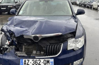 Aile avant gauche SKODA SUPERB 2