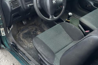 Porte avant droit PEUGEOT 106