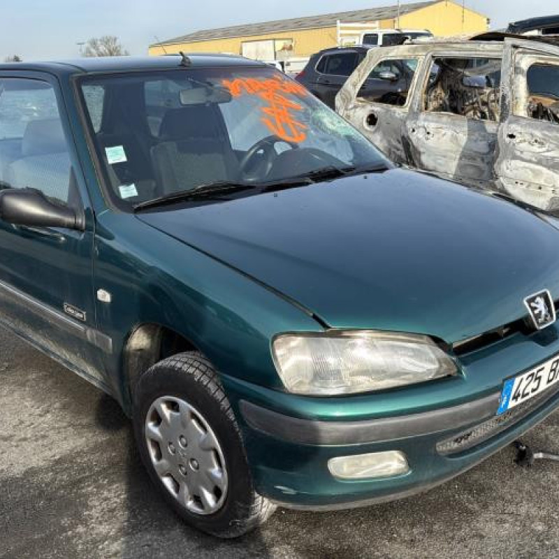Porte avant droit PEUGEOT 106 Photo n°17