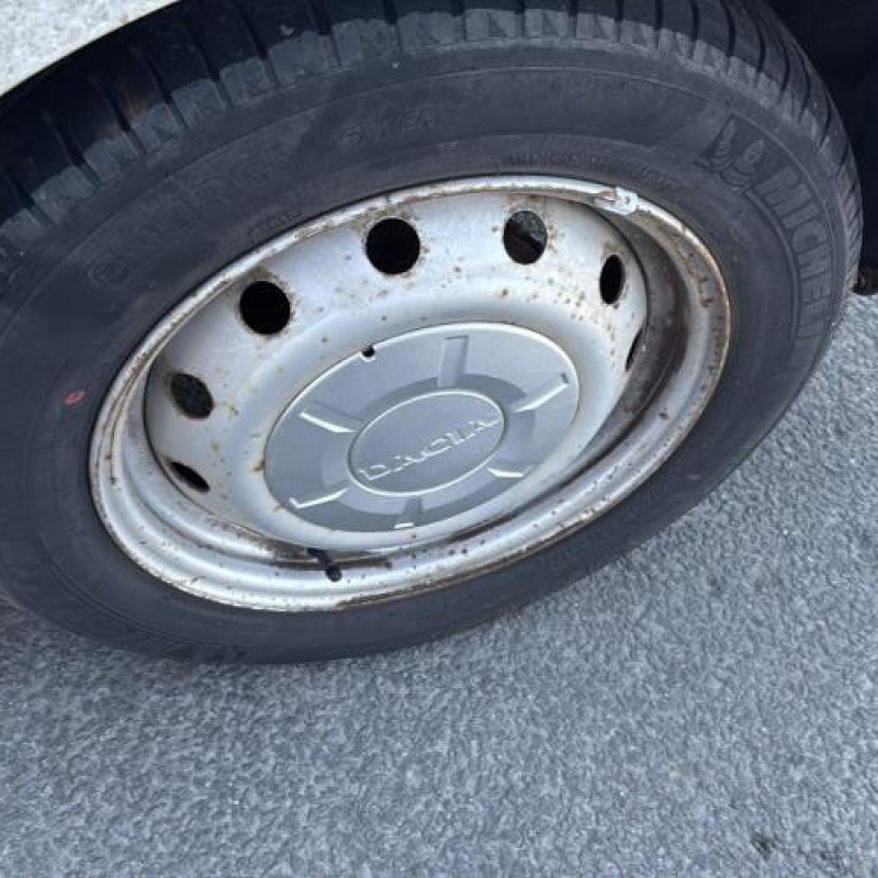 Pare choc avant DACIA LOGAN 1 Photo n°16