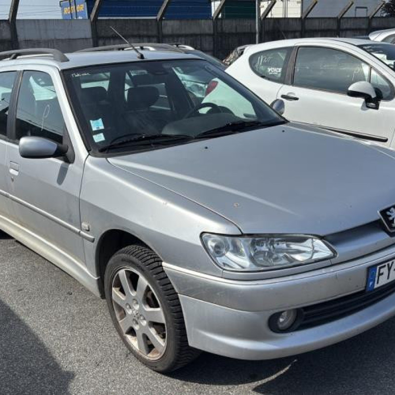 Malle/Hayon arriere PEUGEOT 306 Photo n°15