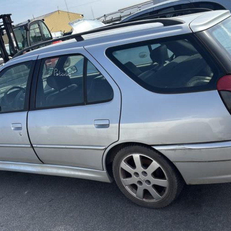 Malle/Hayon arriere PEUGEOT 306 Photo n°19