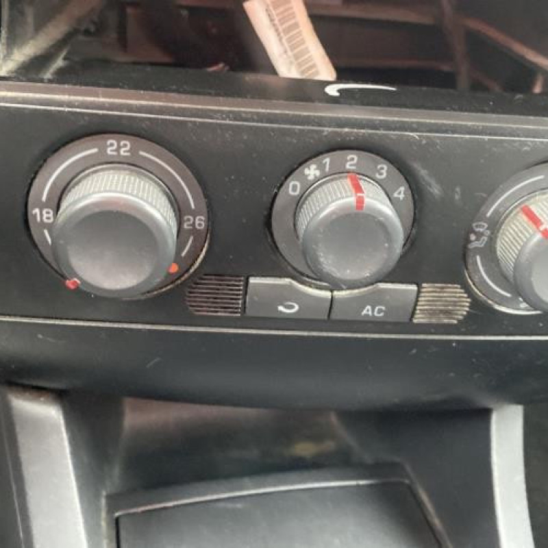 Porte avant droit SEAT IBIZA 3 Photo n°14