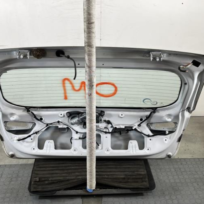 Malle/Hayon arriere HYUNDAI I 20 2 Photo n°10