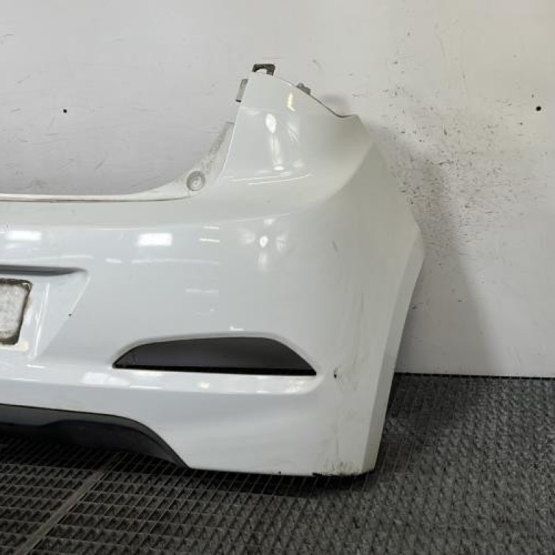 Pare choc arriere HYUNDAI I 20 2 Photo n°3
